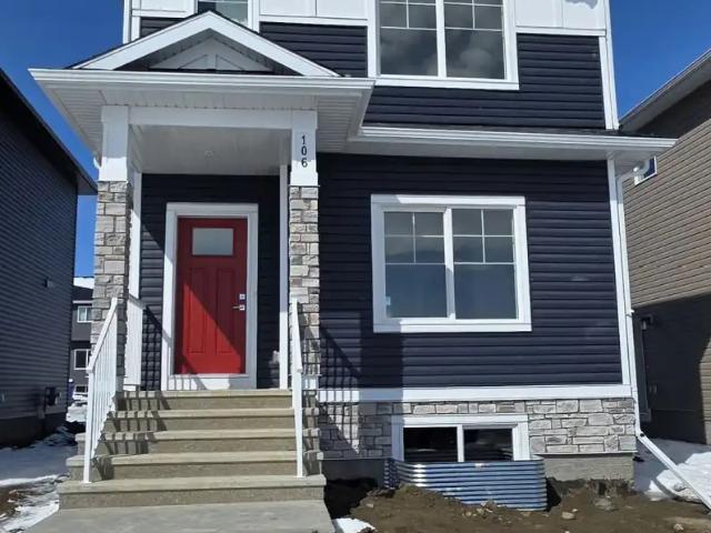 New and Cozy House for a family Only Main floor and upper floor no basement
