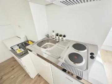 New and furnished Studio in the City Center, Aachen Amsterdam Apartments for Rent
