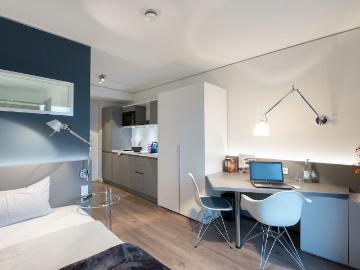 New and high quality apartment with balcony in Lindenthal