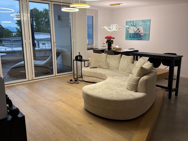 New and well maintained Penthouse Apartment