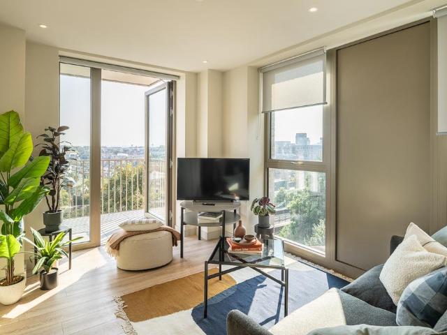 New Acres, Wandsworth, SW18 1 bed flat to rent £2,860 pcm £660 pw