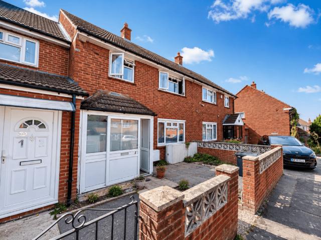 New Addington, CR0 2 bed terraced house to rent £1,800 pcm £415 pw