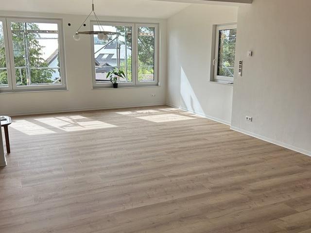 New Apartment /2 Bed/ AC/ walk in closet/ Garage near Panzer