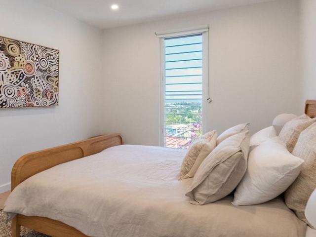 New Architectural home overlooking Thirroul Village & Sandon Point Break