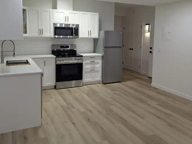 Executive 1 Bedroom Suite | Private Entry | Harmony Lake Access
