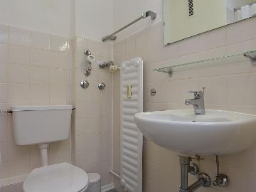 New, beautiful home conveniently located, Stuttgart Amsterdam Apartments for Rent