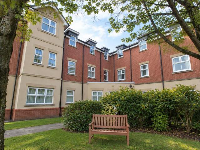 New Belvedere Close, Stretford. 2 bed apartment to rent £1,075 pcm £248 pw