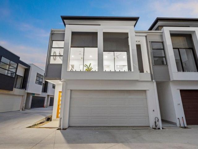 NEW BENCHMARK BOUTIQUE LIVING IN EVERTON PARK
