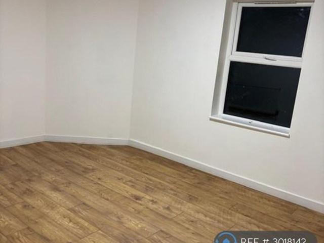 New Bradwell, Milton Keynes, MK13 2 bed flat to rent £1,150 pcm £265 pw