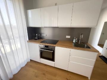 New, bright & modern 2 room apartment with balcony & private parking space in Hanover, near MHH, Hannover Amsterdam Apartments for Rent