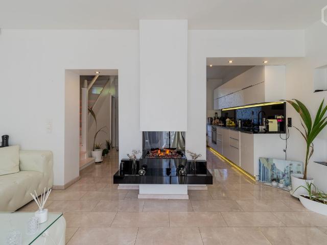 New & bright city villa in TREPTOW with garden and pool, Berlin Amsterdam Apartments for Rent