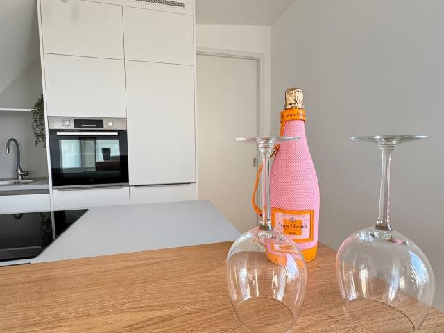 New, bright, cozy apartment at Tempelhofer Feld Berlin, Berlin Amsterdam Apartments for Rent