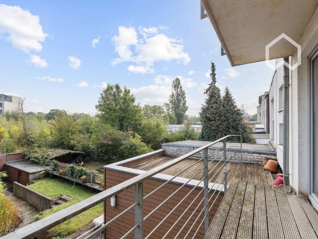 New, bright home in Düsseldorf, Dusseldorf Amsterdam Apartments for Rent