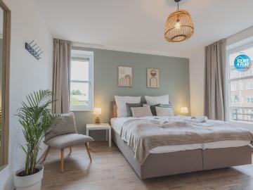 New & bright home with nice city view, Norderstedt