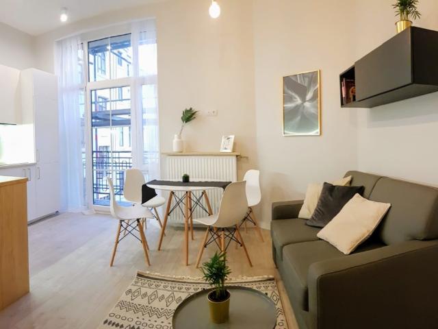 New, bright 2 rooms apartment on Piotrkowska 37