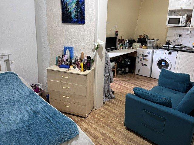New Broadway, Ealing W5 Studio to rent £1,295 pcm £299 pw
