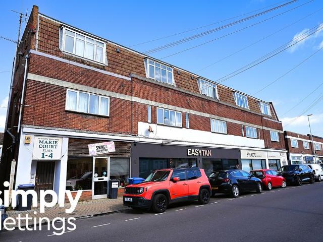 New Broadway, Worthing BN11, Studio to rent, £800 pcm | PrimeLocation