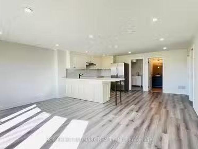 Nice Bsm 65 Kiteley Crescent, East Gwillimbury, ON, L9N 0P8.