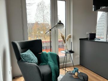 New Build 2024 / Rooftop Terrace / Stylishly Furnished Penthouse in a Quiet Prime Location