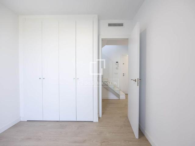 New build 4 Bedroom penthouse for rent in Ciudad de las Ciencias, Valencia