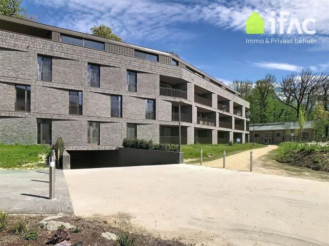 New build apt 2 bedrooms and parking