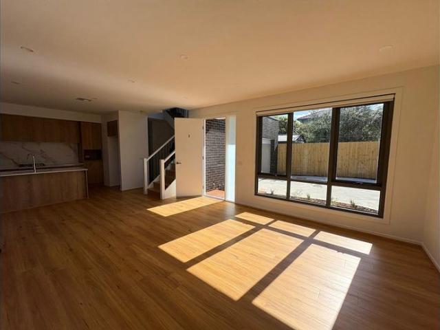 New Build in a Prime Airport West Location