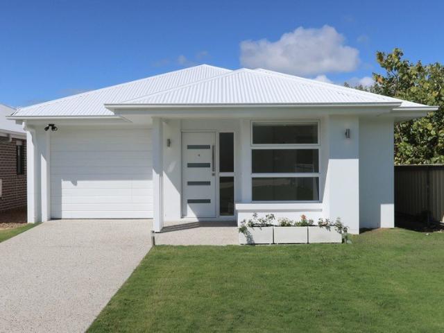 New Build Light & Airy Coastal Home With Modern Australian Style Move In Ready!