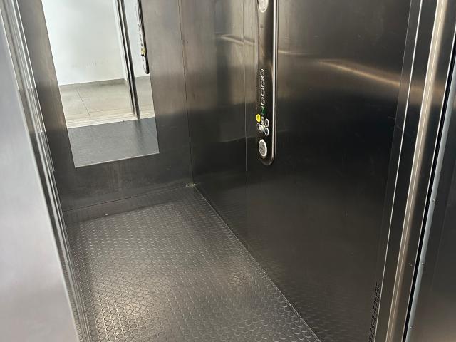 New build Penthouse with high ceilings and underfloor heating!