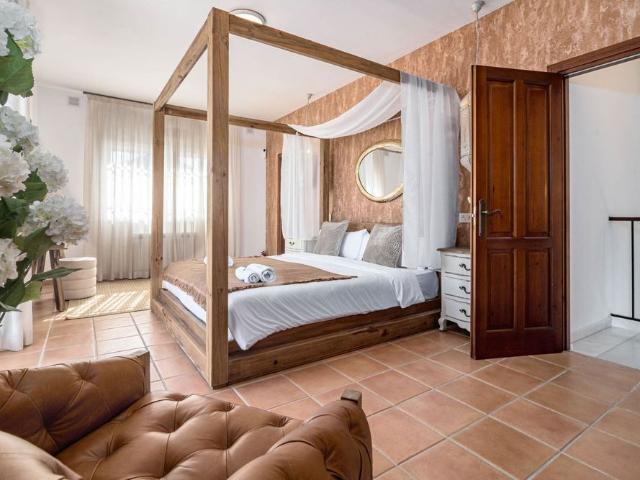 New Golden Mile Detached Villa