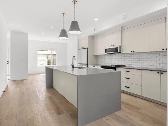 New Glendale Townhome