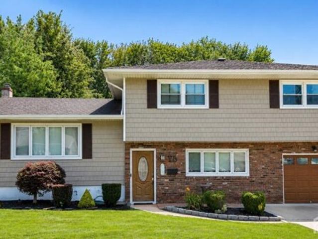 New Dover Ave, Colonia, Home For Sale