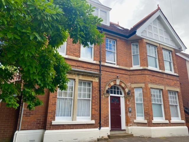 New Dover Road, Canterbury CT1, Studio to rent, £800 pcm | PrimeLocation