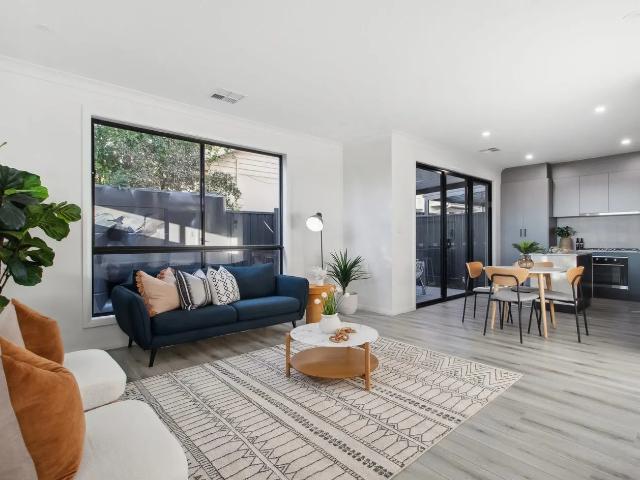 New Designer 3 bedroom Townhouse – Coastal Luxury Living for Lease