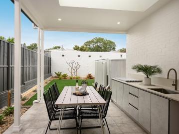 New Designer Terrace 15min to CBD