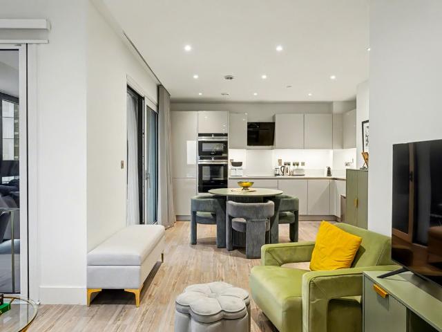 New Drum Street, Aldgate E1, 3 bed flat to rent, £4,550 pcm | PrimeLocation