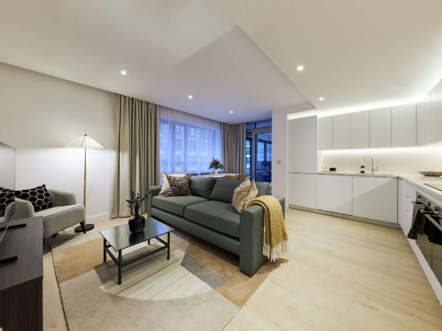 New Drum Street, Liverpool Street E1, 3 bed flat to rent, £6,000 pcm | PrimeLocation