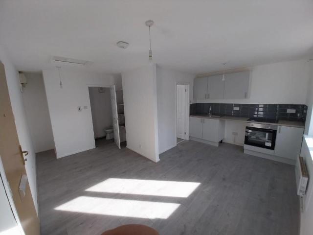 New Drake Green, Westhoughton, Bolton 1 bed flat to rent £625 pcm £144 pw
