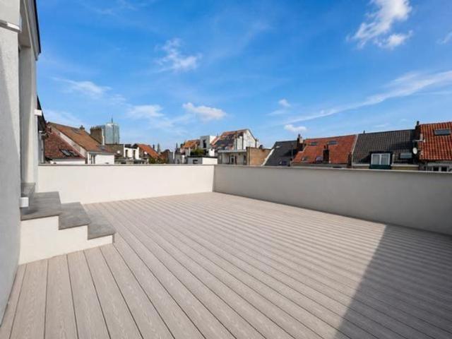 NEW ! DUPLEX neuf de 2 chambres avec terrasse arrière