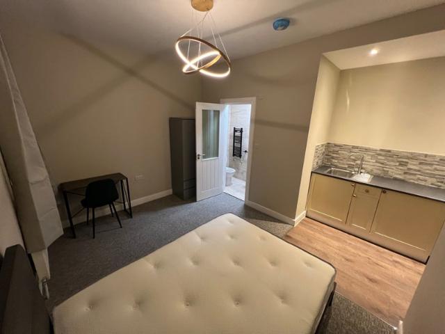 New en suite room with kitchenette
