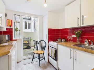 New England Road, Brighton BN1, 3 bed flat to rent, £2,300 pcm | PrimeLocation