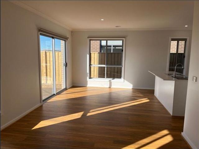 NEW FOUR BEDROOM HOME WITH SEPERATE LOUNGE ROOM