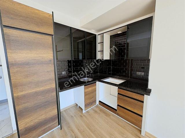 New Form'dan Çiftlikköy De Geniş 1+1 Eşyasız Kiralık Daire