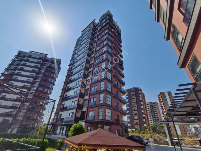 New Form'dan Çiftlikköy'de Tuval Art Sitesi Satılık 2+1 Daire