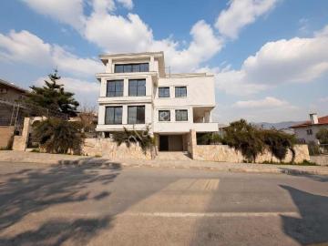 New Form'dan Kuyuluk'ta Satılık 5+2 Villa + 1000 M2 Bahçe