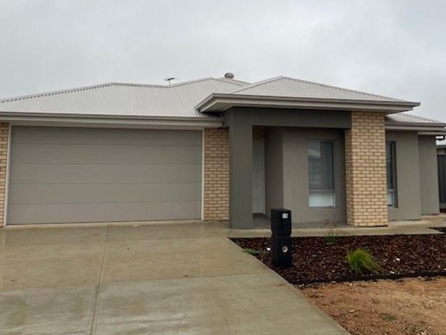 New Family home in the heart of Murray Bridge