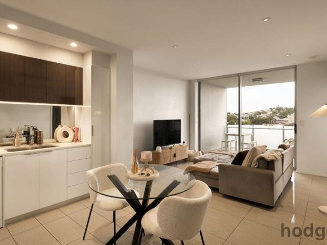 New Farm Central One Bedroom Plus Study Apartment