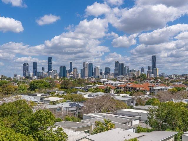 New Farm Sophistication with Stunning 180 degree City Views
