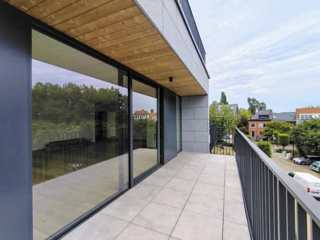 NEW FLAT – between the Mellaerts and Stockel lakes
