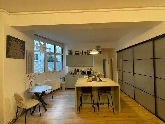 New! Freshly furnished 2,5 Room Apartment – 70m² in Central Berlin