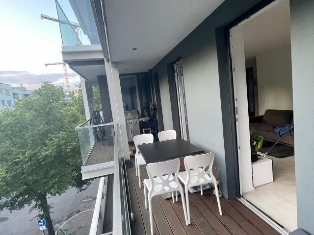 New Fully furnished 2.5 rooms at the Kudamm. Top for home office, Berlin Amsterdam Apartments for Rent